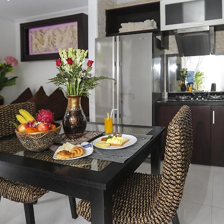 Blue Marlin Legian Villa Экстерьер фото